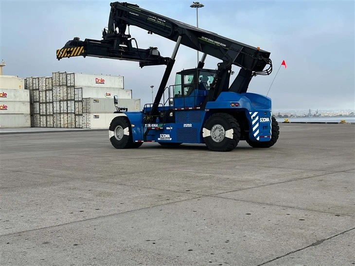 SOCMA 45T Electric Container Reach Stacker Lithium Battery For Container Port Equipment