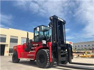 Sunkusis 30 tonų krautuvas konteineriams pakrauti ir iškrauti